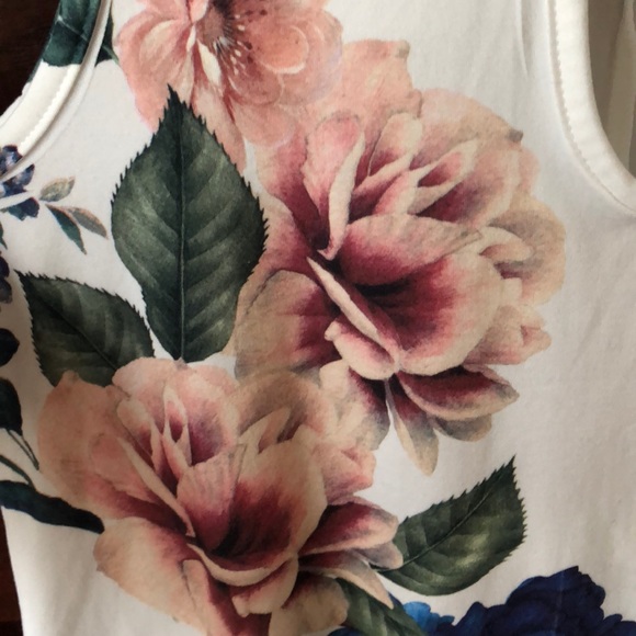 Short sleeve floral blouse - Picture 3 of 4